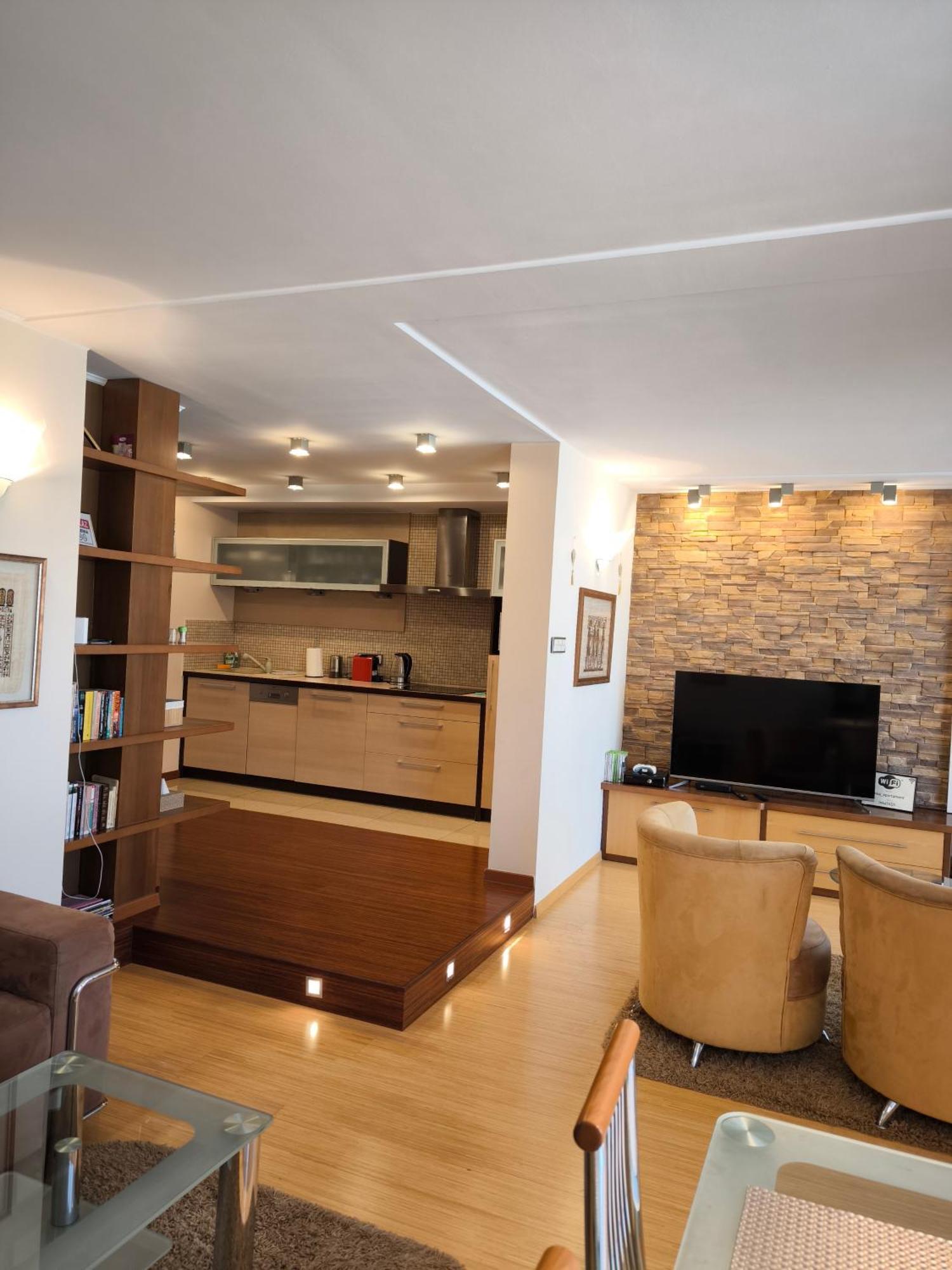 Uroczy Apartament Przy Deptaku Z Parkingiem. Поляниця-Здруй Екстер'єр фото